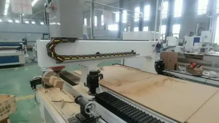 Atc CNC 센터 1325 Atc 선형 디스크 가구 광고용 CNC 라우터를 만드는 자동 Atc 캐비닛 도어